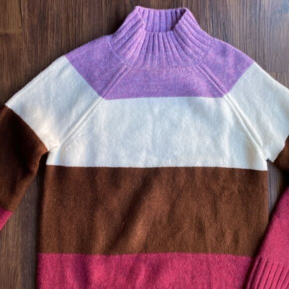 Love Ellie Purple Colorblock Sweater - Picture 6 of 7